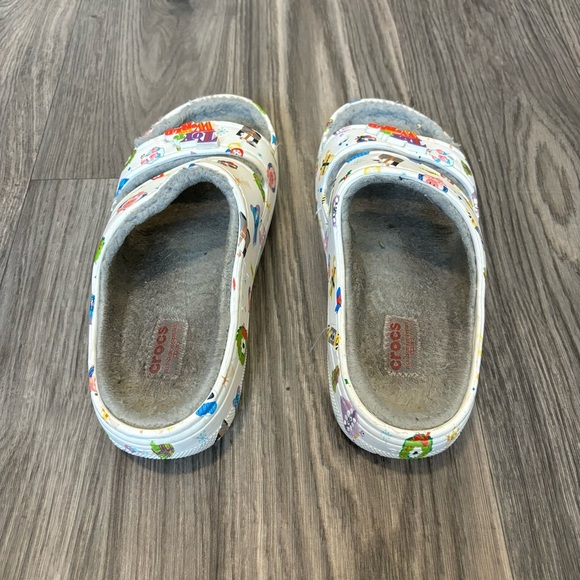 Disney Pixar "Toy To The World" Crocs - Picture 5 of 7